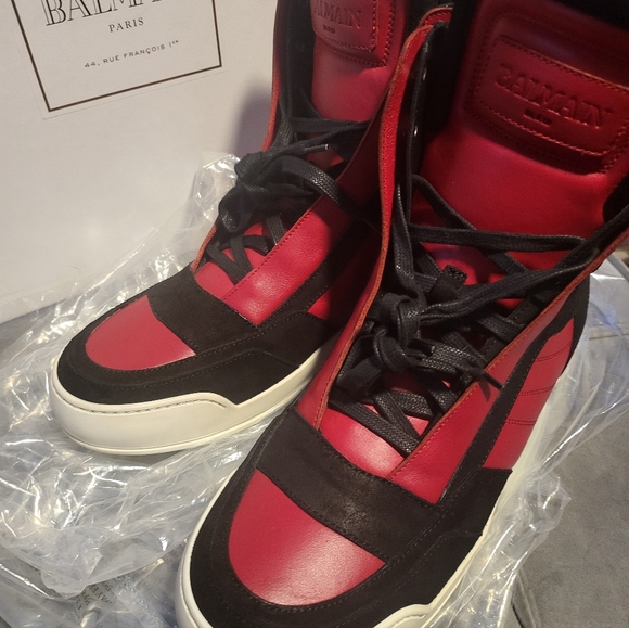 Balmain Black and Red High-Top Sneakers - Picture 3 of 10